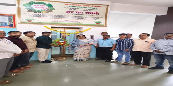 परळी वैजनाथ नगरपरिषद मुख्यालयात अत्याधुनिक नवी लिफ्ट कार्यान्वित