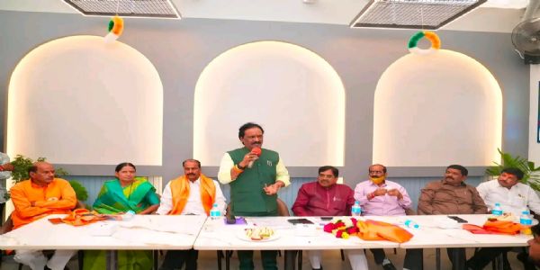 छ. संभाजीनगर : ठाकरे पक्षाच्या पदाधिकाऱ्यांच्या प्रभागनिहाय बैठका