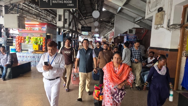 Bihar government rescues Neapl Flood Maharashtra