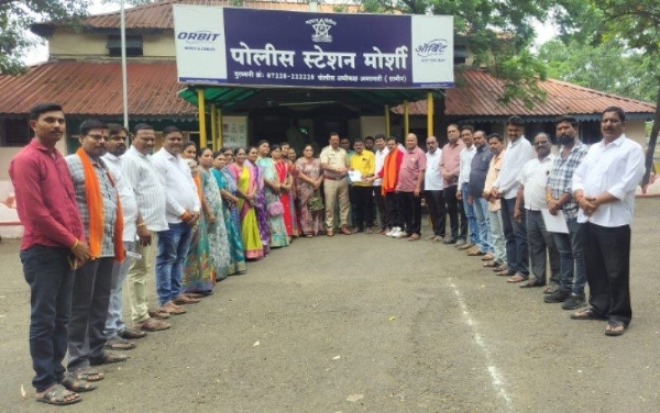 डॉ. बोंडे यांच्या वडिलांना शिवीगाळ केल्याचा आरोप मोर्शी पोलीस ठाण्यात तक्रार दाखल डॉ. बोंडे यांच्या वडिलांना शिवीगाळ केल्याचा आरोप मोर्शी पोलीस ठाण्यात तक्रार दाखल