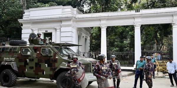 शेख हसीना यांचे सरकार कोसळल्याला दोन वर्षे, बांग्लादेशात हाय अलर्ट