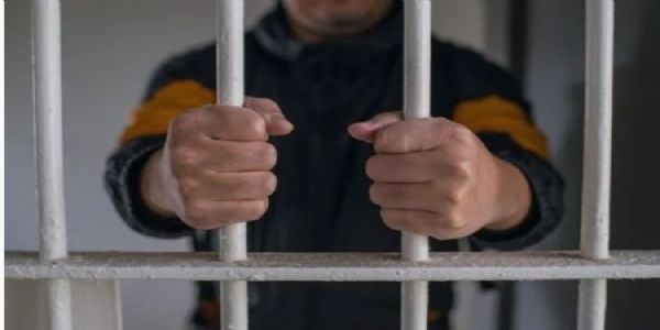 अमरावती : शासकीय सुटीच्या दिवशी ग्रामपंचायत कार्यालयात दारू पार्टी? ग्रामस्थांचा संताप