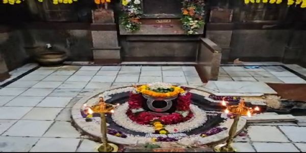 श्रावणातील तिसऱ्या सोमवारी पंचम ज्योतिर्लिंग परळी वैद्यनाथ नगरीत भक्तीचा सागर