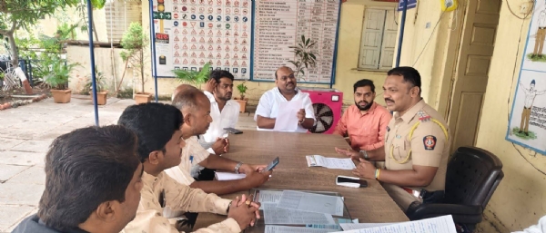 पोलीस महानगरपालिकेची संयुक्त बैठक पोलीस महानगरपालिकेची संयुक्त बैठक
