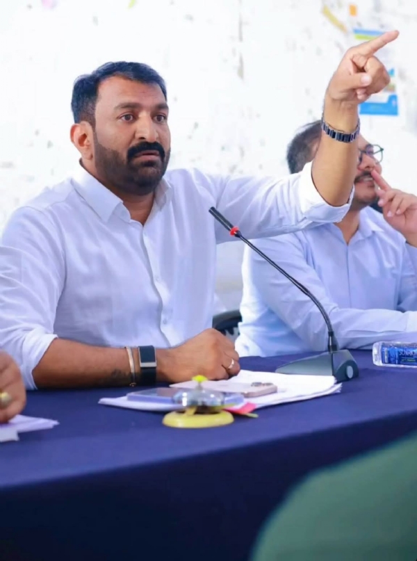 सभापती सुरज पाटील सभापती सुरज पाटील