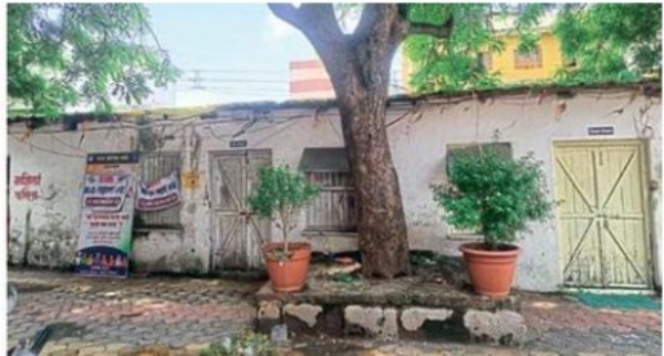 शतकपूर्ती वणी पालिका टिनपत्र्याखालीच! शतकपूर्ती वणी पालिका टिनपत्र्याखालीच!