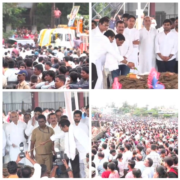 पद्मश्री डॉ. डी. वाय. पाटील यांना अखेरचा निरोप पद्मश्री डॉ. डी. वाय. पाटील यांना अखेरचा निरोप