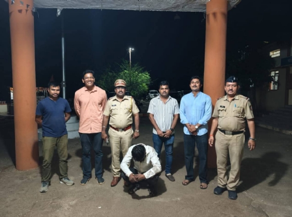 परळी ग्रामीण पोलिसांची धडाकेबाज कारवाई परळी ग्रामीण पोलिसांची धडाकेबाज कारवाई