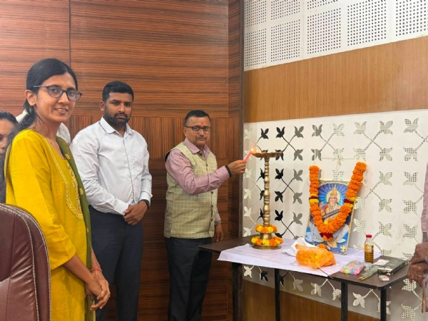 अँड संजय पुराणिक अँड संजय पुराणिक
