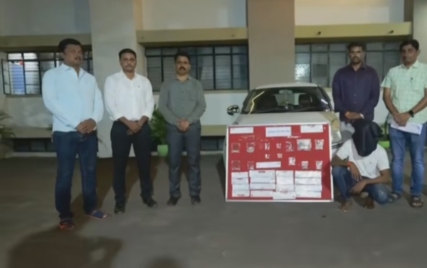 पोलीस कारवाई पोलीस कारवाई
