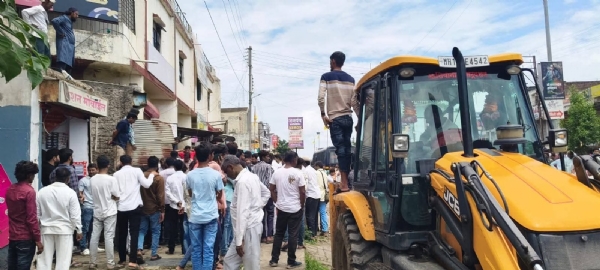 अतिक्रमणावर कारवाई