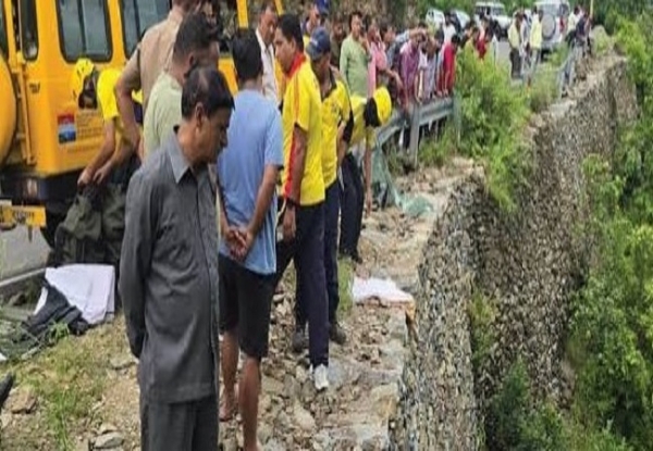 Uttarakhand Pauri Car falls five dead