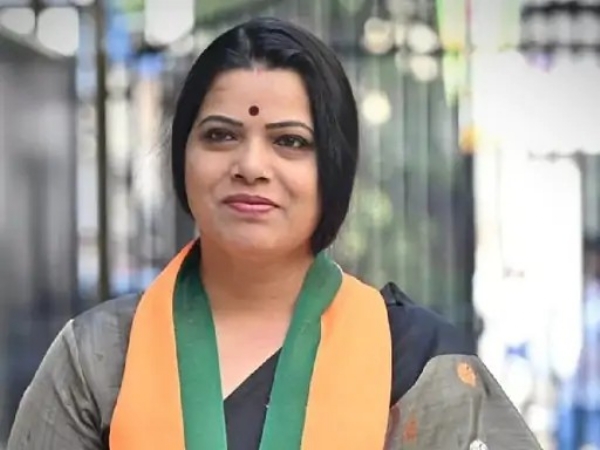 Mumbai Mayor receives bomb threat police investigation underway Mumbai Mayor receives bomb threat police investigation underway