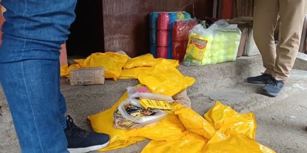 अकोल्यात घरातून मोठ्या प्रमाणात गुटखा जप्त, दुकान मालक ताब्यात