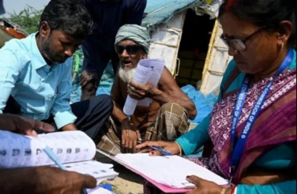 एसआयआरला पुन्हा मुदतवाढ:प्रारूप यादी आता 24 ऑगस्ट रोजी, बीएलओ 17 पर्यंत घेणार घरभेटी