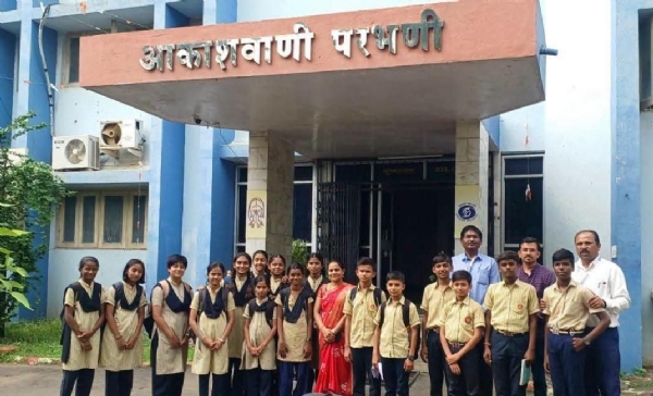 नूतन विद्यालयाच्या विद्यार्थ्यांचा आकाशवाणीच्या ‘बालमंडळ’ कार्यक्रमात सहभाग : ‘ग्रंथ माझे गुरू’ नाटिका व गीतांचे होणार प्रसारण; विद्यार्थ्यांच्या कलागुणांना मिळणार व्यासपीठ
