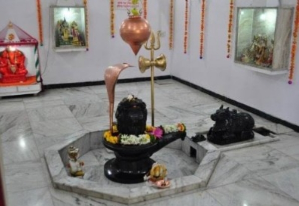श्रावणानिमित्त शिवालयांमध्ये तयारीला सुरुवात श्रावणानिमित्त शिवालयांमध्ये तयारीला सुरुवात