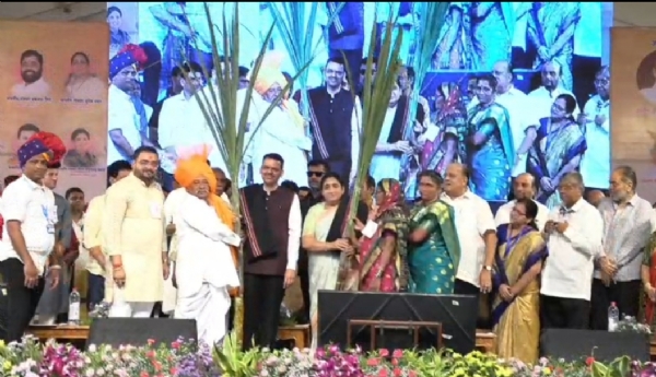 कागल येथील शेतकरी मेळाव्यात मुख्यमंत्री फडणवीस, उपमुख्यमंत्री सुनेत्रा पवार