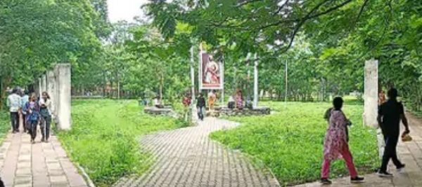 दोन वर्षांत 75 लाखांचा खर्च तरीही 24 उद्यानांची दुरवस्था:विकेंडला परिवारासह फिरण्यासाठी विरंगुळ्याचे ठिकाण नाही