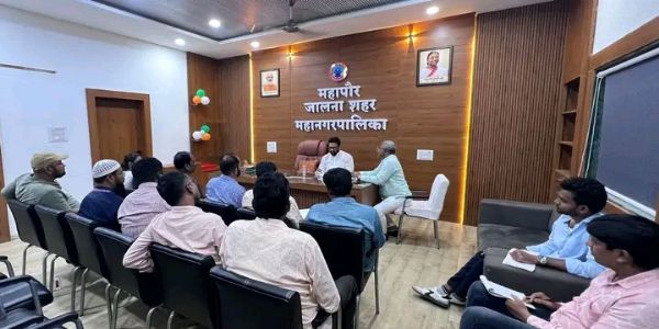 छत्रपती संभाजीनगर - सणाच्या पार्श्वभूमीवर उपमहापौर राजेश राऊत यांनी घेतली आढावा बैठक