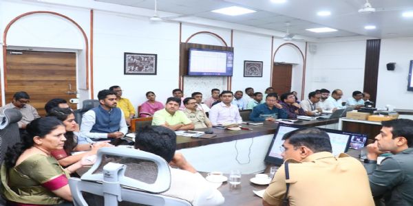 लोकसेवा हक्क कायद्याची योग्य व प्रभावीपणे अंमलबजावणी करावी - आयुक्त चित्रा कुलकर्णी