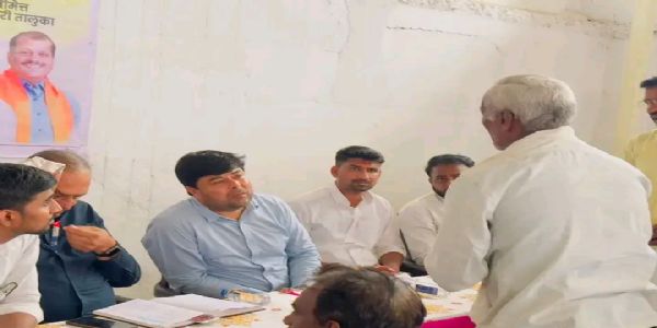 ग्रामीण भागातील वीज समस्या सोडविण्यासाठी आमदार सईद खान यांची बैठक