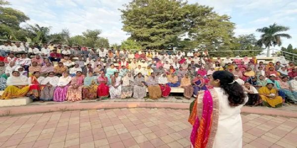 डेंग्यू-मलेरियाला आळा घालण्यासाठी नगर परिषदेमार्फत परळीत विशेष अभियान