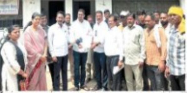 आर्वी उपजिल्हा रुग्णालयाची दुरवस्था, काँग्रेस-प्रहारची धडक : रिक्त पदे भरण्याची मागणी