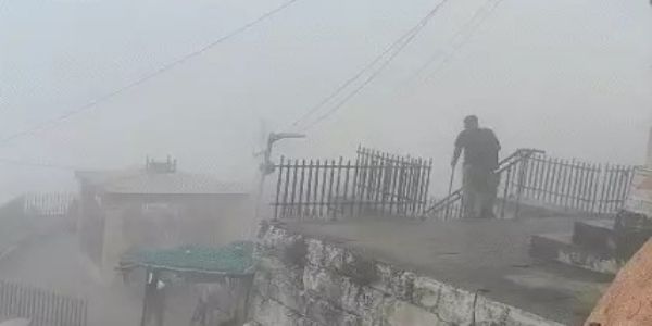 राज्यात काही जिल्ह्यांना वादळी पाऊस व विजांचा इशारा