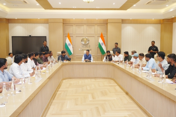 एमपीएससी विद्यार्थी मुख्यमंत्री बैठक
