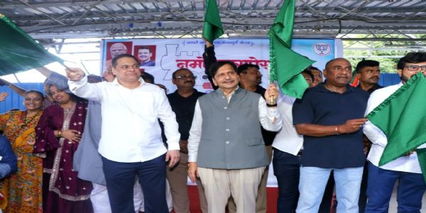 सीएसएमटीहून ‘नमो एक्स्प्रेस’मधून १५०० हून अधिक भाविक कोकणाकडे रवाना