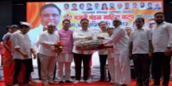 गावागावातील भजन परंपरेला बळ; भजनी मंडळांना वाद्यवाटप