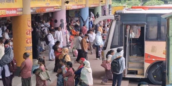 गणेशोत्सवासाठी अमरावतीतील २०० एसटी बस मुंबईला; अमरावतीकरांची प्रचंड गैरसोय