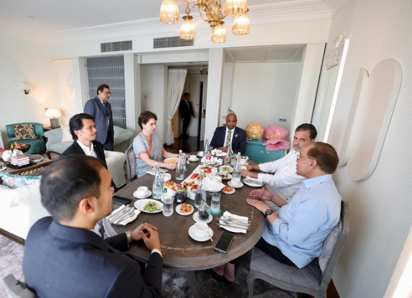 Rahul Gandhi Priyanka Gandhi Meet Malaysian PM Anwar Ibrahim Rahul Gandhi Priyanka Gandhi Meet Malaysian PM Anwar Ibrahim