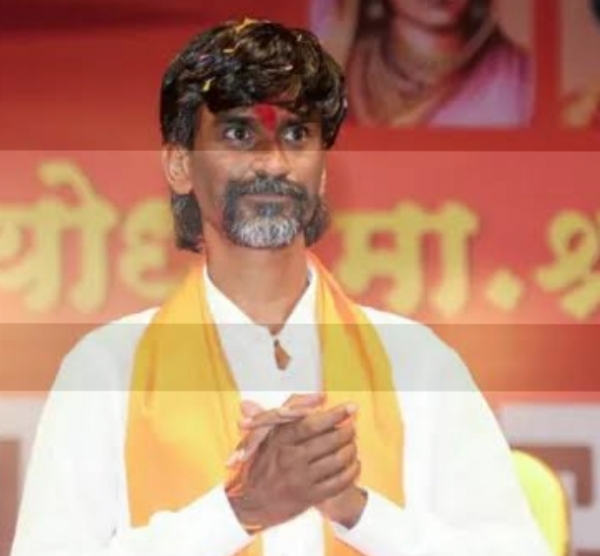 Protesters split in Nashik after Protesters split in Nashik after