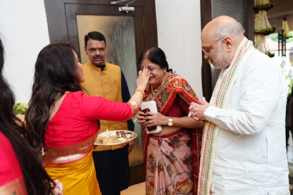 अमित शाह मुख्यमंत्री निवासस्थान स्वागत