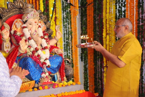 महाराष्ट्र सदन उपराष्ट्रपती गणराय पूजन
