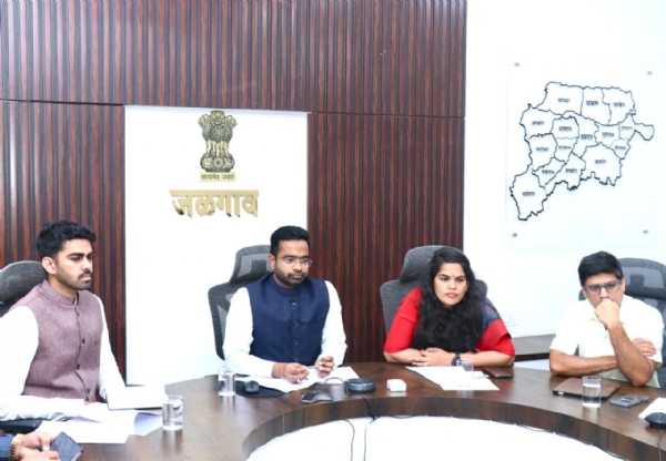 जिल्हाधिकारी रोहन घुगे