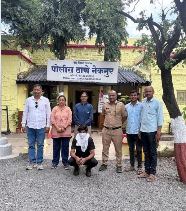 पोलीस कारवाई