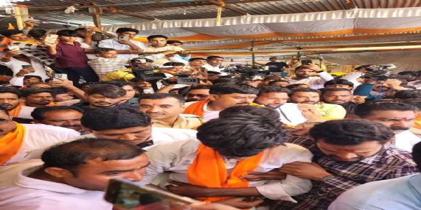 मनोज जरांगे मुंबईकडे रवाना, परवानगी नसली तरी ठाम