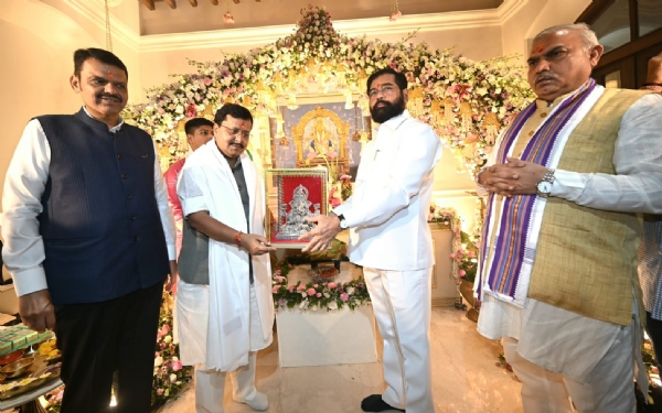 नितीन नबीन मुंबई गणेश दर्शन