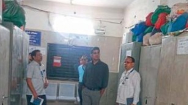 वैद्यकीय देयके निकाली काढण्यात दिरंगाई भोवली लिपिक निलंबित; जिल्हा शल्य चिकीत्सक कार्यालयाची झडती वैद्यकीय देयके निकाली काढण्यात दिरंगाई भोवली लिपिक निलंबित; जिल्हा शल्य चिकीत्सक कार्यालयाची झडती