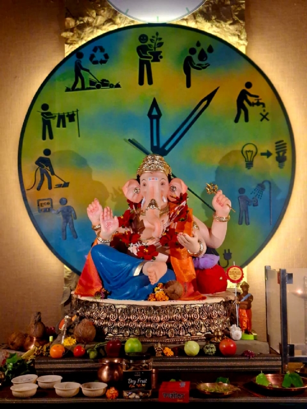 शिवाजी पार्कचा विघ्नहर्ता देतोय मोलाचा संदेश
