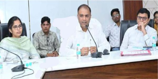पाणीटंचाई जाणवणार नाही यासाठी नियोजन करा - पालकमंत्री डॉ.पंकज भोयर