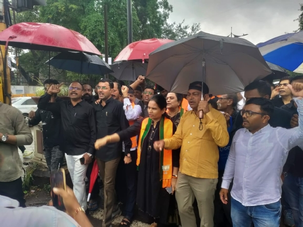 BJP aggressive against Rahul BJP aggressive against Rahul