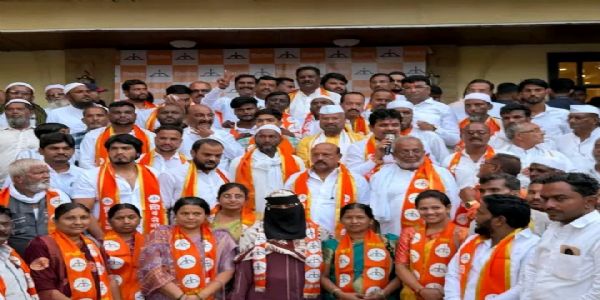 छ. संभाजीनगरमध्ये उबाठा, काँग्रेस, राष्ट्रवादीच्या पदाधिकाऱ्यांचा शिवसेनेत प्रवेश