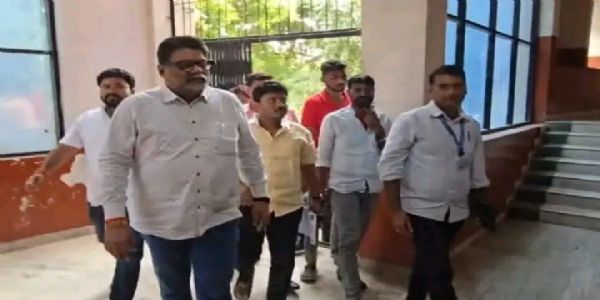 यशवंतराव चव्हाण नाट्यगृह सुरक्षेबाबत बीड नगर पालिकेस सूचना!