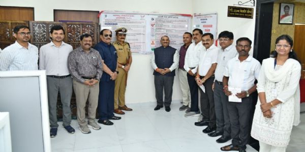 अमरावती राज्य सेवा हक्क आयुक्त कार्यालयात सेवा मिळणे हा नागरिकांचा कायदेशीर हक्क; माहिती फलकाचे लोकार्पण