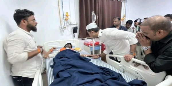 आ. संदीप क्षीरसागरांनी घेतली मनोज जरांगेंची भेट