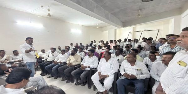 शेतकऱ्यांसाठी 24 सप्टेंबरला शरद पवार गटाचा बीड जिल्हाधिकारी कार्यालयावर मोर्चा